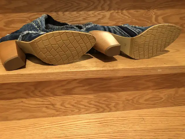 Jeans Boots  in Women's - Shoes in City of Montréal - Image 5