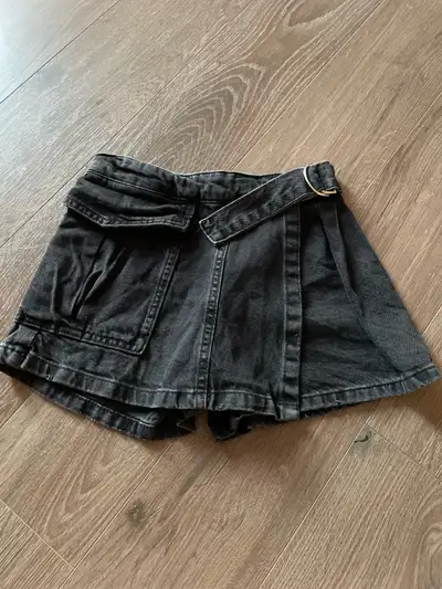 Zara Kids Size 9 Skort Black Buckle Denim, View more
