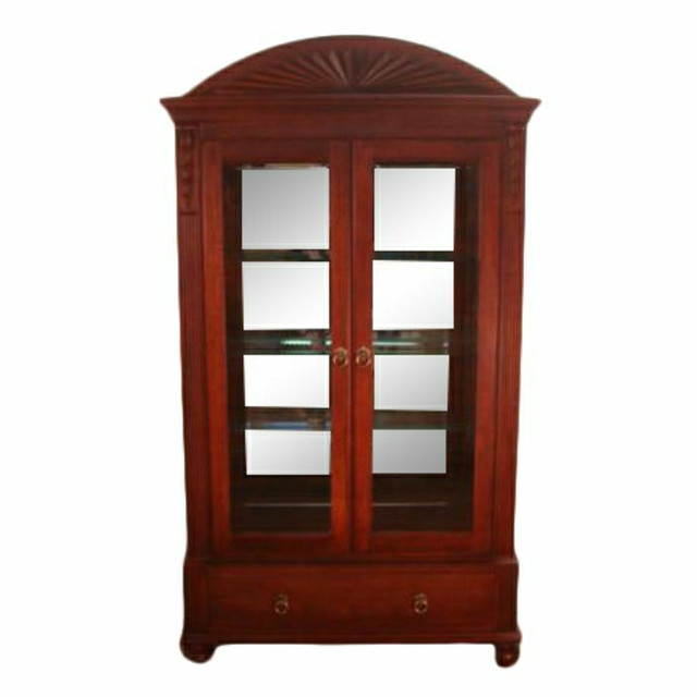 Ethan Allen British Collection Curio Cabinet in Hutches & Display Cabinets in Mississauga / Peel Region