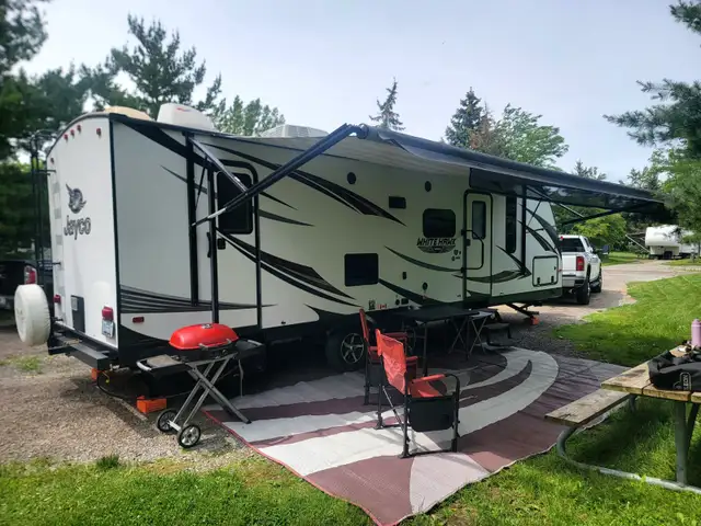 2017 Jayco White Hawk 28 DSBH travel trailer in Other in Hamilton - Image 2