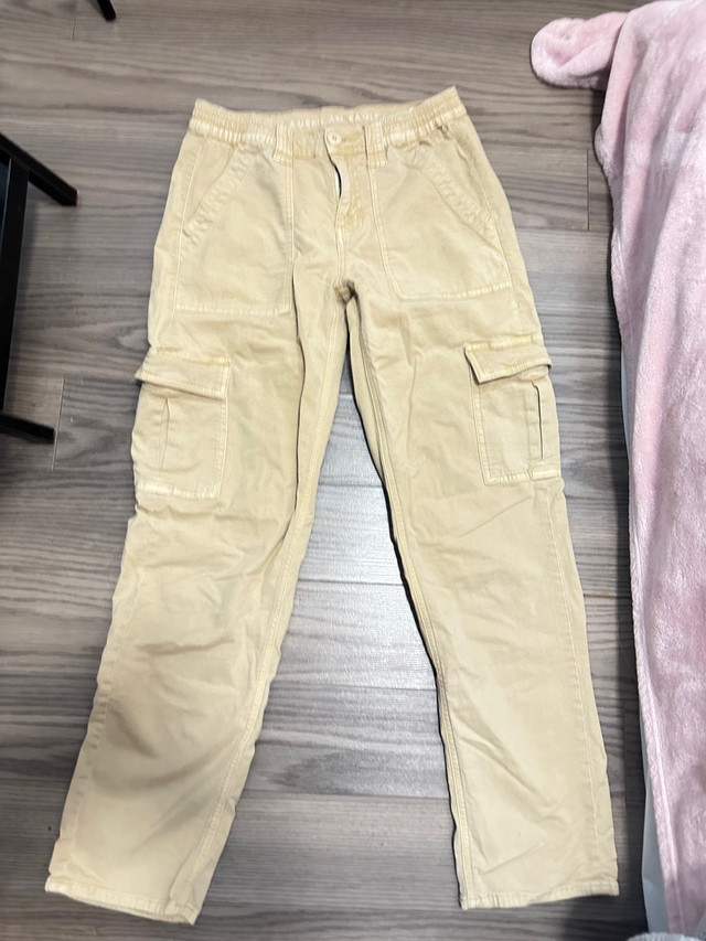 American Eagle Cargo Pants - MOVING SALE in Women's - Bottoms in City of Toronto