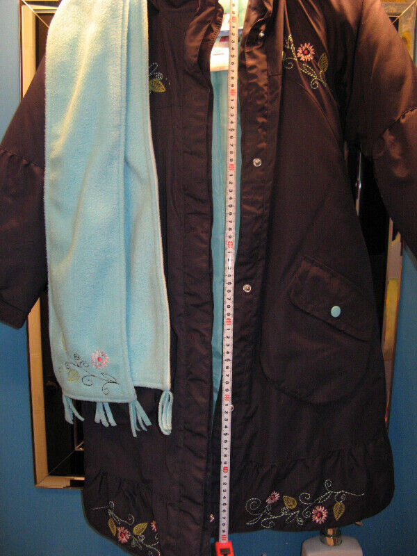 Winter coat for a girl/Manteau d'hiver pour fille dans Enfants et jeunesse  à Ouest de l’Île - Image 2