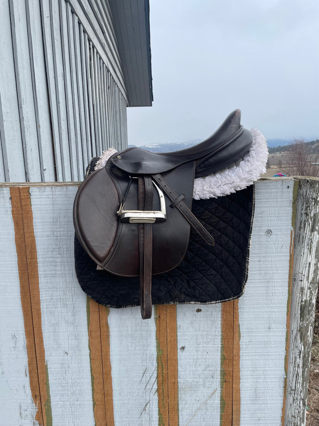 English saddle  in Other in Kamloops - Image 2