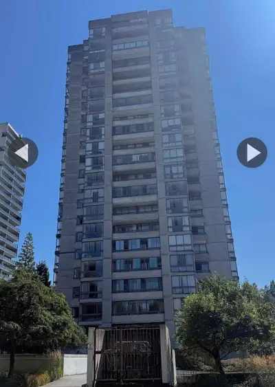 Well maintained 1-bedroom corner condo with beautiful mountain and city views. Bright spacious layou...