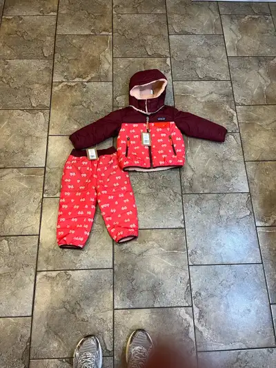 New Patagonia Baby Tribbles Reversible jacket and pants, View more
