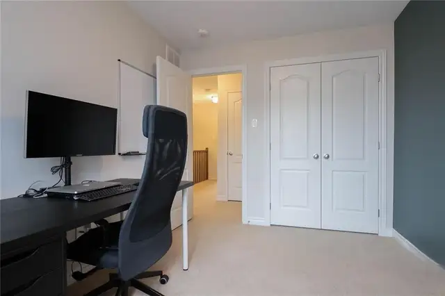 Beautiful Modern Townhome in Stittsville/Kanata in Long Term Rentals in Ottawa - Image 8