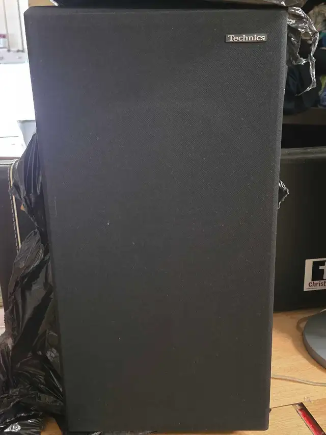 Vintage Stereo Speakers in Speakers in Edmonton - Image 3