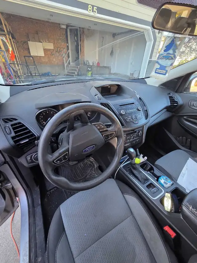 FORD ESCAPE 2017 AWD SE in Cars & Trucks in Calgary - Image 7