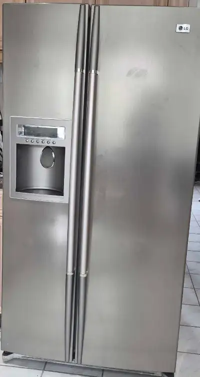 This is an LG Refrigerator in used condition, ready to keep your food fresh and your drinks cold. It...