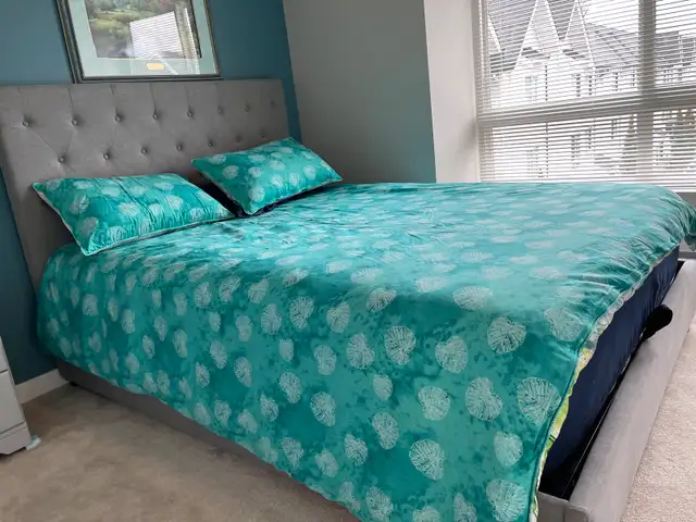 BNIB lift up storage bed with hydraulic lift  in Beds & Mattresses in Chilliwack - Image 7