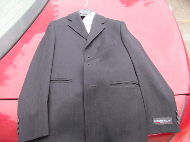 Boys  suit  size  12 in Kids & Youth in City of Toronto