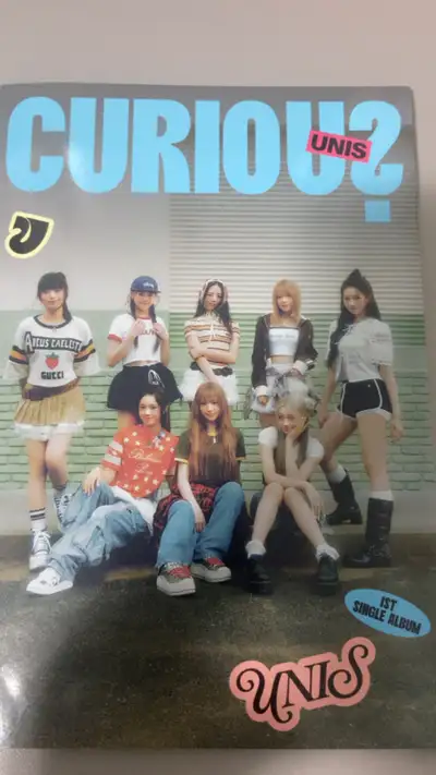 UNIS - 1ST SINGLE [CURIOUS] (GLOW-Z VERSION), View more