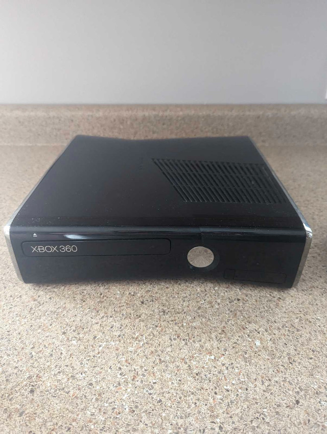 Xbox 360 250 GB with 40+ games in XBOX 360 in Leamington