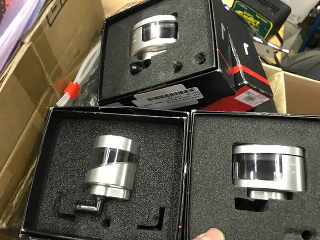 Ducati Performance Rizoma Brake Clutch fluid Reservoir Tanks DP in Other in Barrie - Image 4