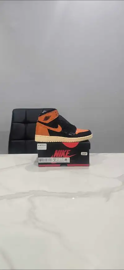 Air Jordan 1 Shattered Backboard 3.0 size 4 Youth, View more