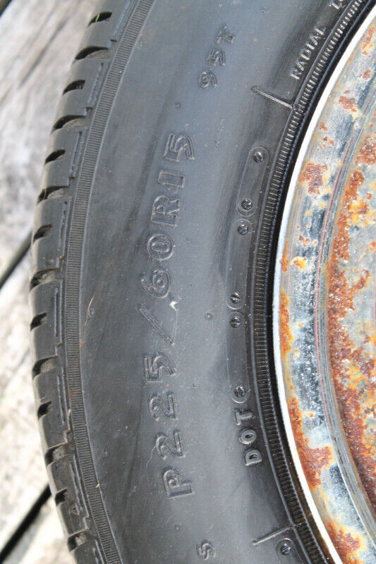 Near New tires  on chrome rims in Tires & Rims in Saint John - Image 4