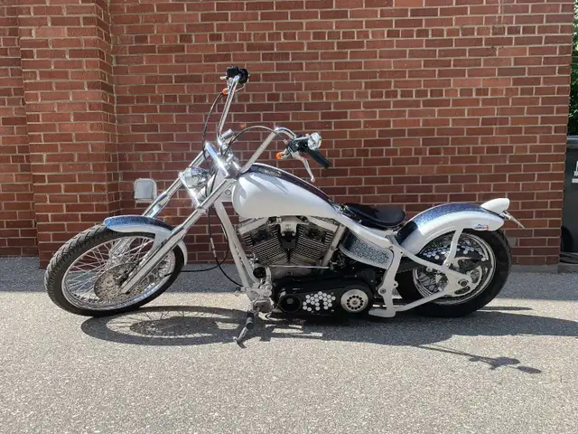 custom performance motorcycle  in Street, Cruisers & Choppers in City of Toronto - Image 5
