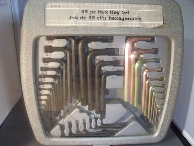 35 PIECE HEX KEY SET in Hand Tools in Sarnia