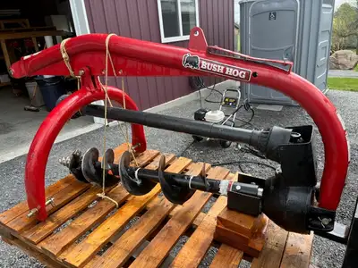 Bush Hog Model PHD2202 9" Post hole auger/digger 3 Point hitch PTO drive Cast iron gearbox Shear bol...