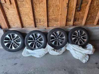 Specs: - Alloy OEM Honda Rims - General Evertrek GT All Season Tires (Summer) 205/55 R16 - All in ex...