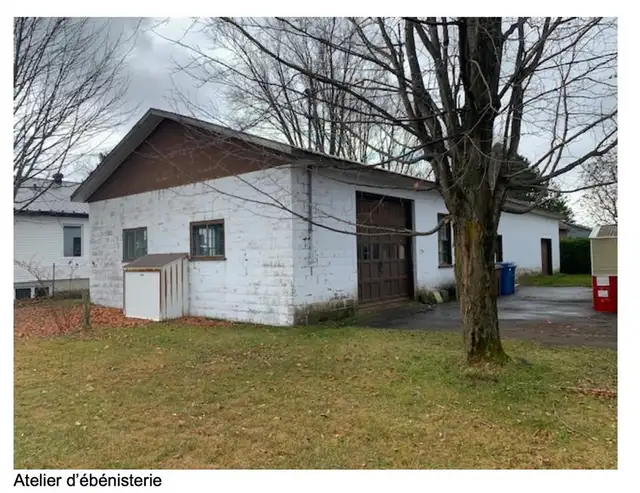 À VENDRE: MAISON, COMMERCE EN ANNEXE ET ÉBÉNISTERIE (ST-GILLES, in Commercial & Office Space for Sale in Thetford Mines - Image 3