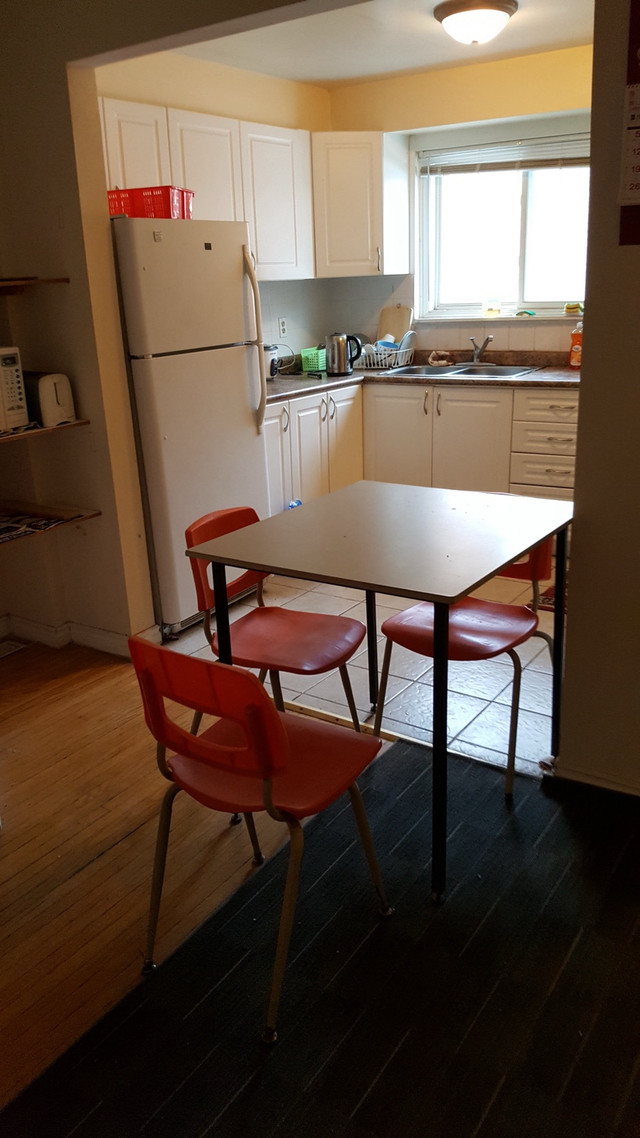 sheppard and don mills private room for rent in Room Rentals & Roommates in City of Toronto - Image 3