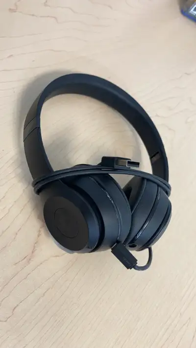 Beats solo 3 headphones for sale. Experience clear, balanced sound and noise isolation. These headph...