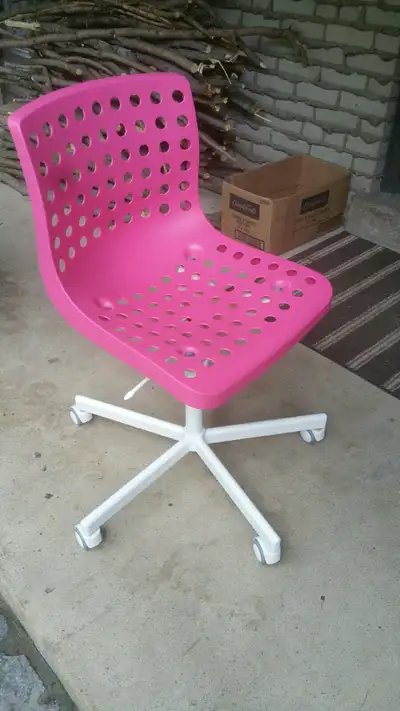 Barbie Swivel Chair (Ikea SKÅLBERG / SPORREN Swivel), View more