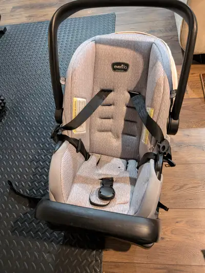 Evenflo Litemax Car Seat with base, View more