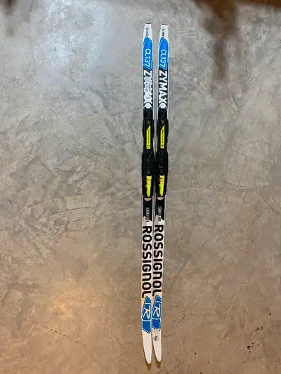 LIKE NEW Rossignol Zymax Combi Jr. Skis, View more