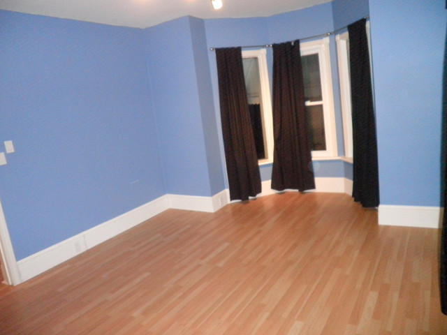A master bedroom for rent, in downtown Midland in Long Term Rentals in Barrie - Image 3