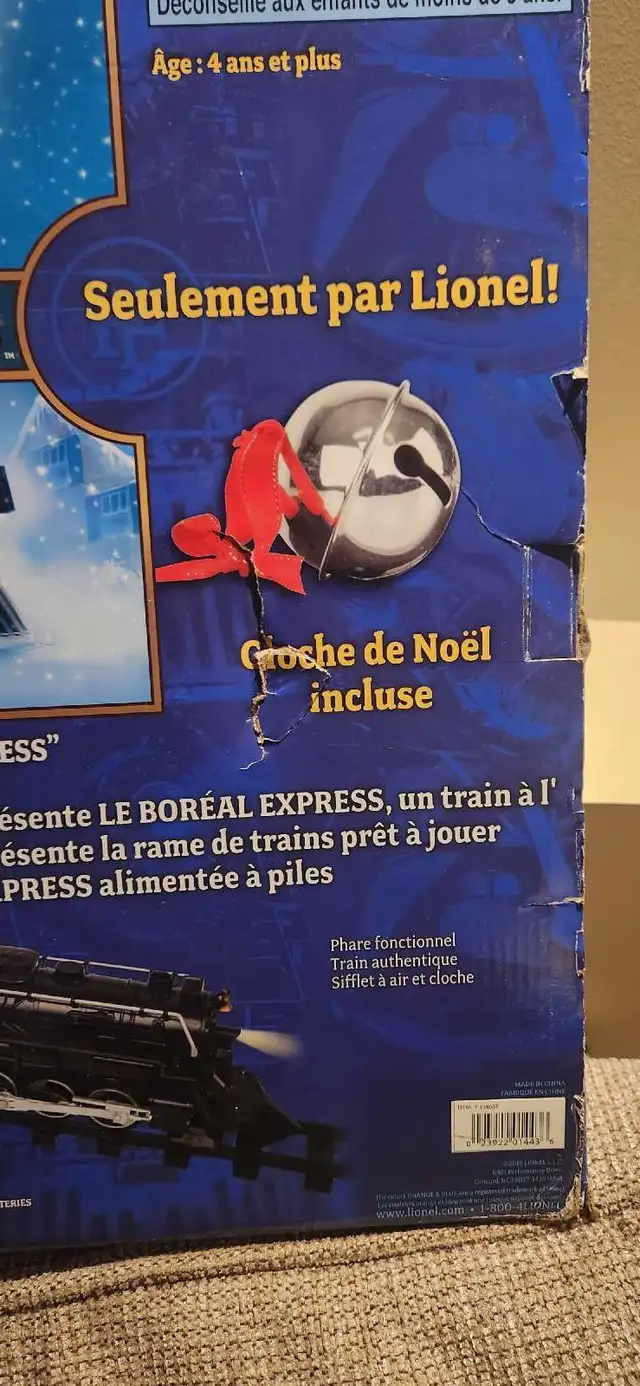 Lionel Polar Express Train Set 7-11803T in Toys & Games in Calgary - Image 10