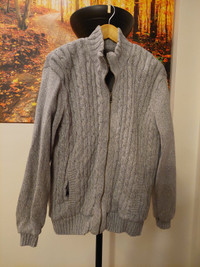Brand new, size L, 100% cotton coat, lining velvet