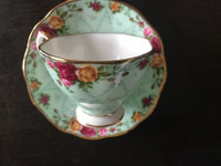 Royal Albert Old Country Roses Peppermint Damask Teacup/Saucer