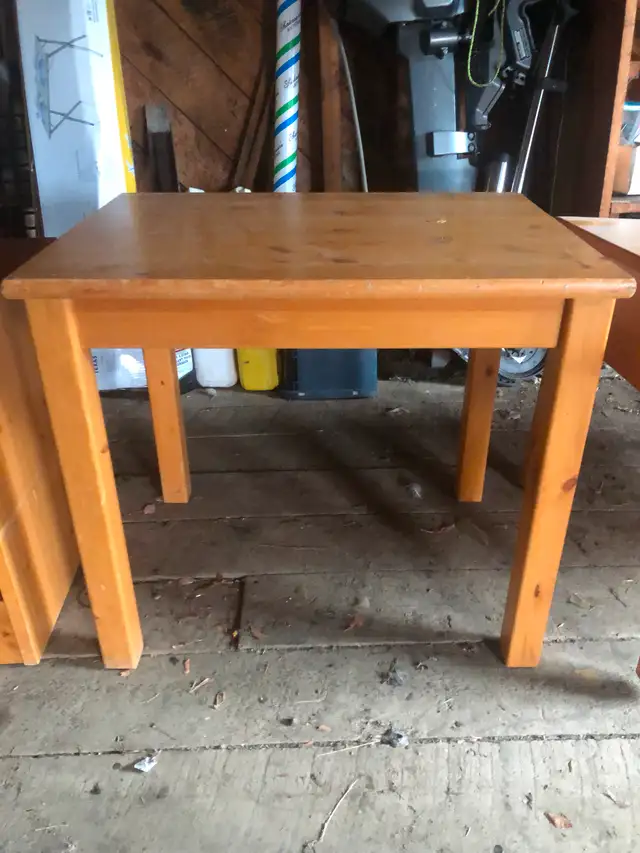 Canwood pine  coffee table,s and night table in Coffee Tables in Whitehorse - Image 3