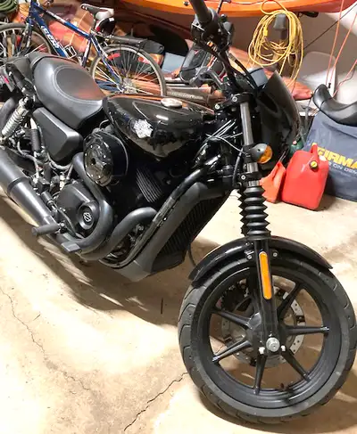 2015 Harley-Davidson Street. En très bonne condition. Nouvelle batterie. CARFAX 500 cc 15850 km