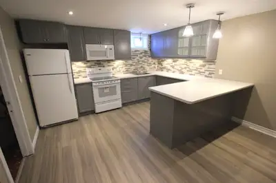 2 bedroom basement rental - Utilities Incuded