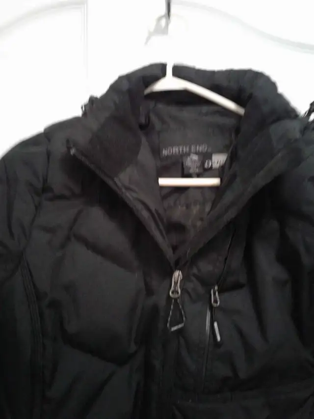 women winter jacket size small in Women's - Tops & Outerwear in Calgary - Image 4