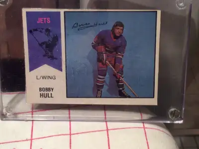 1974-75 O-PEE-CHEE WHA BOBBY HULL CARD # 50 - ORIGINAL OWNER - $80.00. WHA - HOF - Clean & in excell...