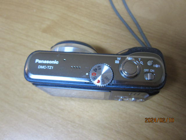 Panasonic Model DMC-TZ1 Digital Camera,Battery,CHARGER and case in Cameras & Camcorders in Kitchener / Waterloo - Image 4