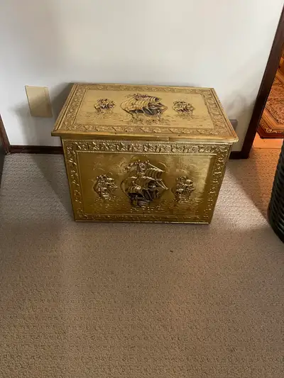 Very old Brass storage box with 3D sale boat design. 20Wx 14 1/2”T x 14” deep inside 13 1/2” deep Ex...