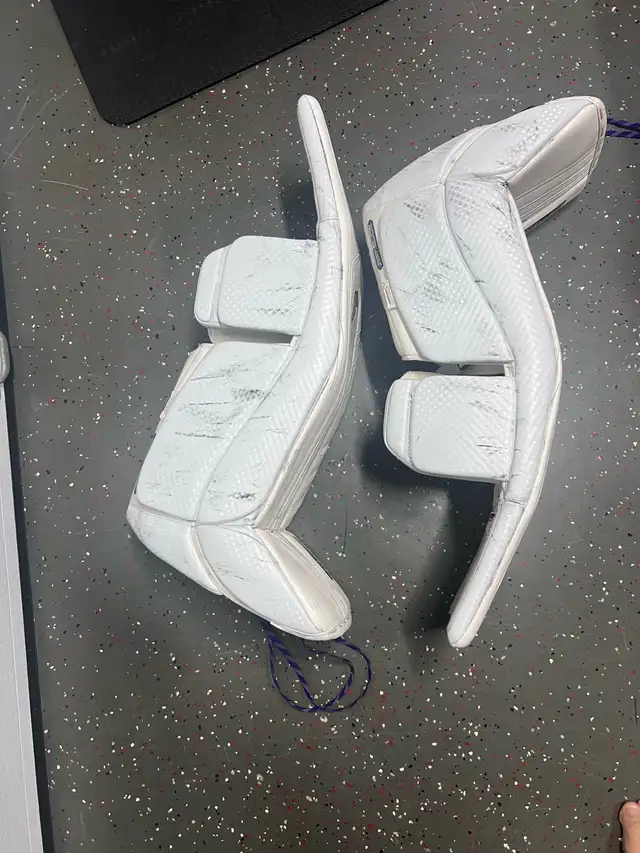 Brians optik goalie pads in Hockey in Longueuil / South Shore - Image 3