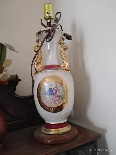 I have a gorgeous vintage Victorian style lamp with gold trim. Medium sized. Needs a shade and harp....