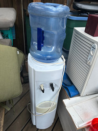 Water cooler *works great* Oshawa / Durham Region Toronto (GTA) Preview