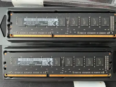 The Micron 4GB DDR3 RAM module (part number MT9JSF51272AZ-1G9E2ZE) is an unbuffered ECC server and w...