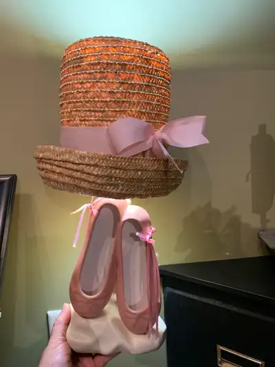 Ballet slipper lamp vintage, View more