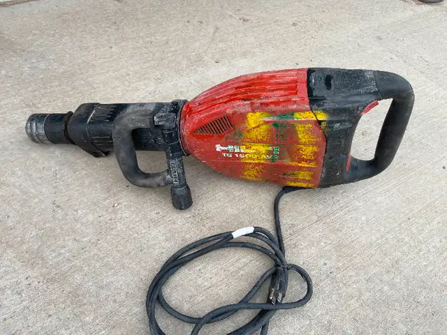 HILTI TE 1500 Demolition Hammer / Breaker in Power Tools in Edmonton - Image 2