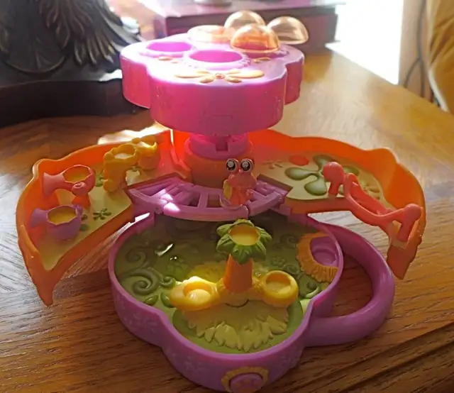 LPS case and figures 25$ Rare63005667798787124