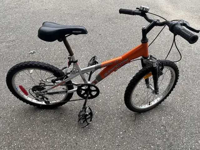 Supercycle Kids bike 20” in Kids in Barrie - Image 3
