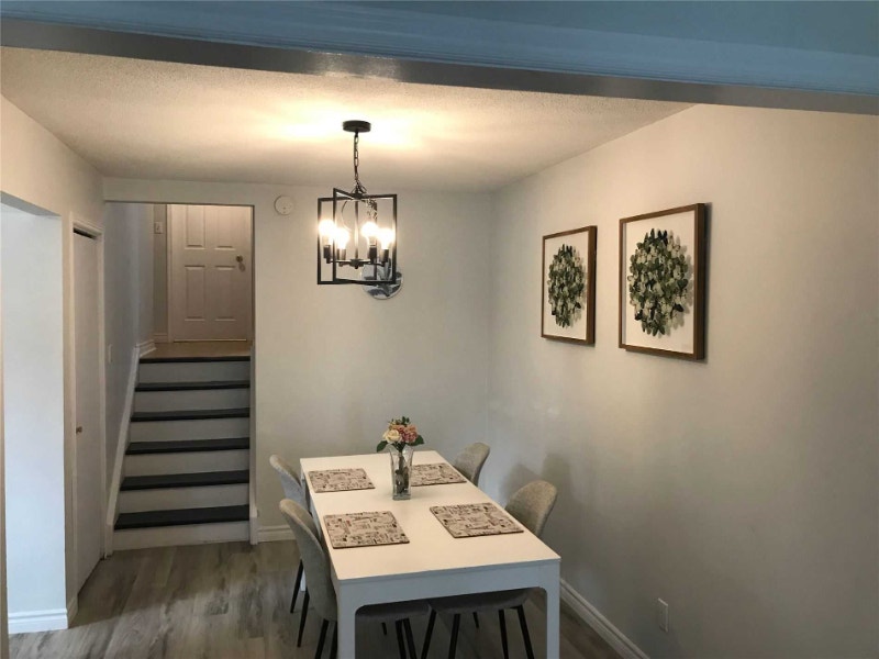 Room for rent steps away from Niagara College Welland Campus Room